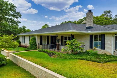 121 Edgewood Dr, Fredericksburg, TX 78624 - photo 4