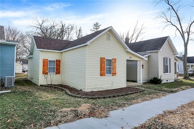 603 Hurricane St, Franklin, IN 46131 - photo 3