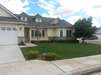 3136 N Mckelvey Ave, Fresno, CA 93727 - photo 3