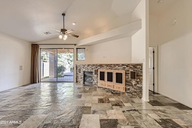 5-434454214-09 Living Room
