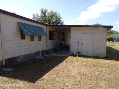 922 Yew St, Sebastian, FL 32976 - photo 4