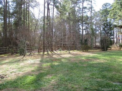 2323 Johnstown Rd Back Yard