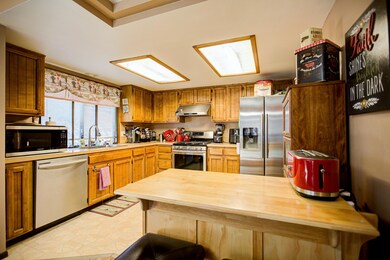 1875 NE Cliff Dr, Bend, OR 97701 - photo 7