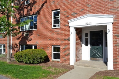 153 Regency Park Dr, Agawam, MA 01001 - photo 2