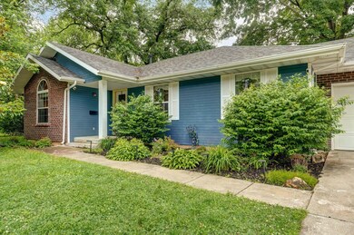 1717 S Roberson Ave-4
