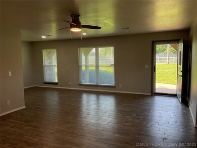 1011 W 126th St S, Jenks, OK 74037 - photo 6