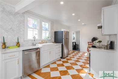 131 W 51st St, Savannah, GA 31405 - photo 5