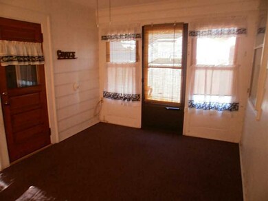 76 Jenckes St, Woonsocket, RI 02895 - photo 4