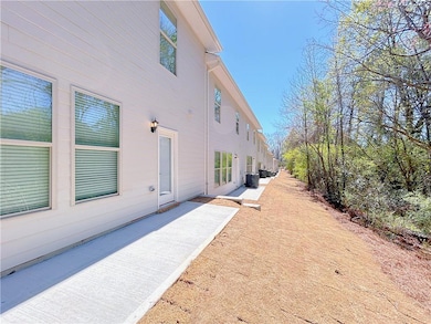 2606 Mills Commons Dr, Decatur, GA 30034 - photo 2