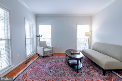 42277 Providence Ridge Dr, Chantilly, VA 20152 - photo 2