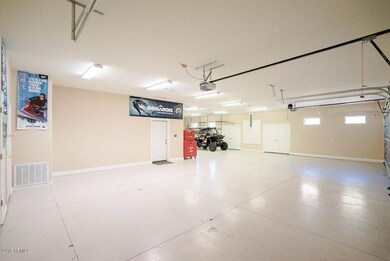 Garage 2
