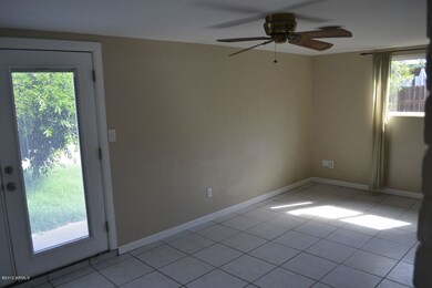 Family/Arizona Room