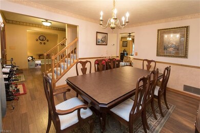 785 Hollyview Dr, Sheffield Lake, OH 44054 - photo 3