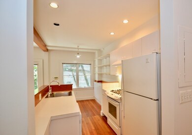 538 Green St unit 1, Cambridge, MA 02139 - photo 4