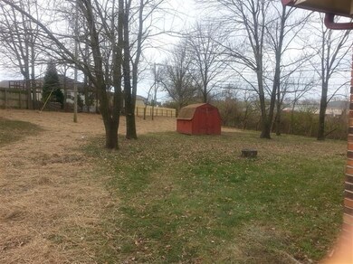 924 Hickory Hill Dr, Nicholasville, KY 40356 - photo 2