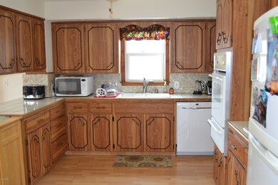 1843 Emerald Ave NE, Grand Rapids, MI 49505 - photo 4