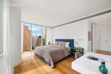 301 E 61st St unit 17A, New York, NY 10065 - photo 5