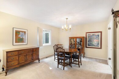 Dining rm