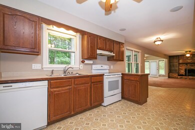 6947 Stephens Ln, Warrenton, VA 20187 - photo 4
