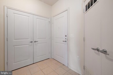 8045 Newell St unit 302, Silver Spring, MD 20910 - photo 6