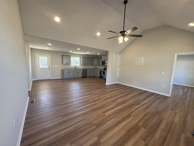 220 Poling Dr, Pulaski, TN 38478 - photo 3