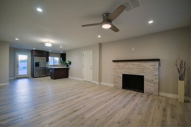 8146 N 16th St, Phoenix, AZ 85020 - photo 5