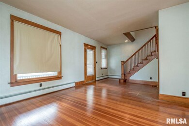 1033 W 15th St, Davenport, IA 52804 - photo 2