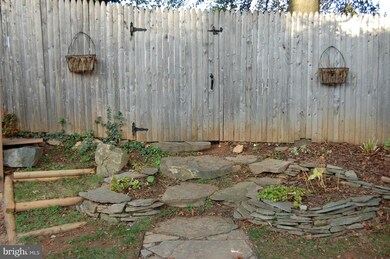 3013 Peebles Ct, Olney, MD 20832 - photo 4