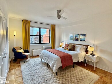 305 E 72nd St unit PHC, New York, NY 10021 - photo 6