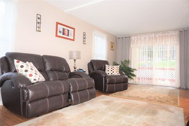 111 Blevens Dr, Manchester, NH 03104 - photo 5