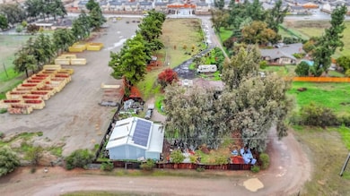 1923 N Armstrong Ave, Fresno, CA 93727 - photo 5