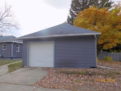 557 Julia St, Lansing, MI 48910 - photo 4