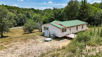 573 Rabbit Ranch Ln, Decatur, TN 37322 - photo 5