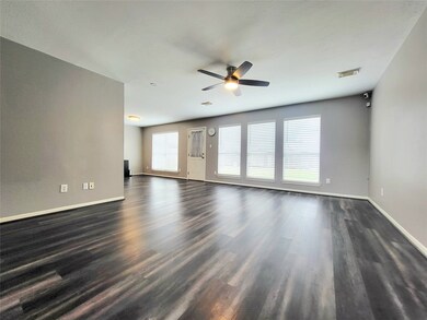 8722 Ashlawn Dr, Houston, TX 77083 - photo 4