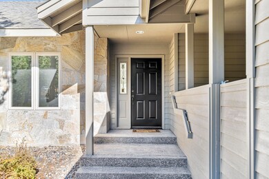 Covered Entry & Enclosed Breezeway