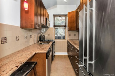 67-25 Clyde St unit 1G, Forest Hills, NY 11375 - photo 5