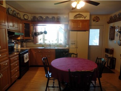 604 3rd Ave, Berlin, NH 03570 - photo 3
