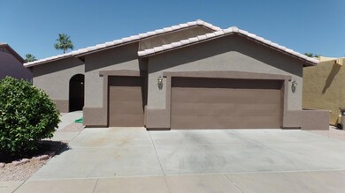 2602 N Lema Dr 002