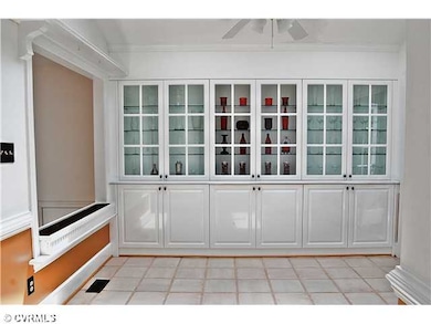 Breakfast Nook - Bright and sunny breakfast room a