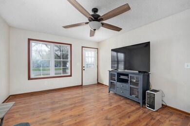 315 W High St-13