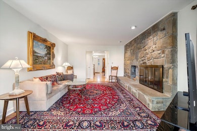 2 Candlelight Ct, Potomac, MD 20854 - photo 5