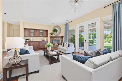 champagne-living-room-staged