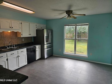 10155 Riggan Dr, Olive Branch, MS 38654 - photo 7