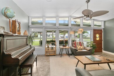Entry/Formal Living Room