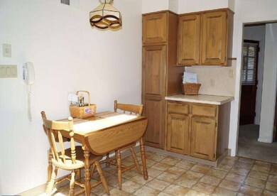 2642 Whitman Dr, Wilmington, DE 19808 - photo 3