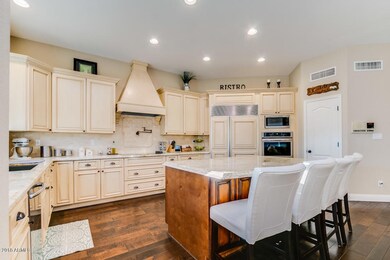 Kitchen 01