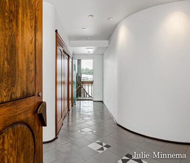 Condo205Lores