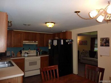 791 Meadow Dr, North Tonawanda, NY 14120 - photo 6