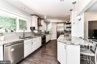 9701 Walthorne Ct, Burke, VA 22015 - photo 6