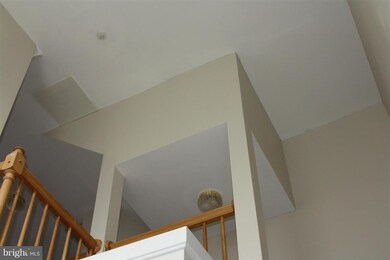 20014 Gateshead Cir, Germantown, MD 20876 - photo 3